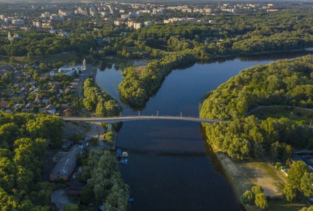 Забруднення Сейму та Десни: мешканцям 3 областей заборонили брати воду з річок, ловити рибу та купатися