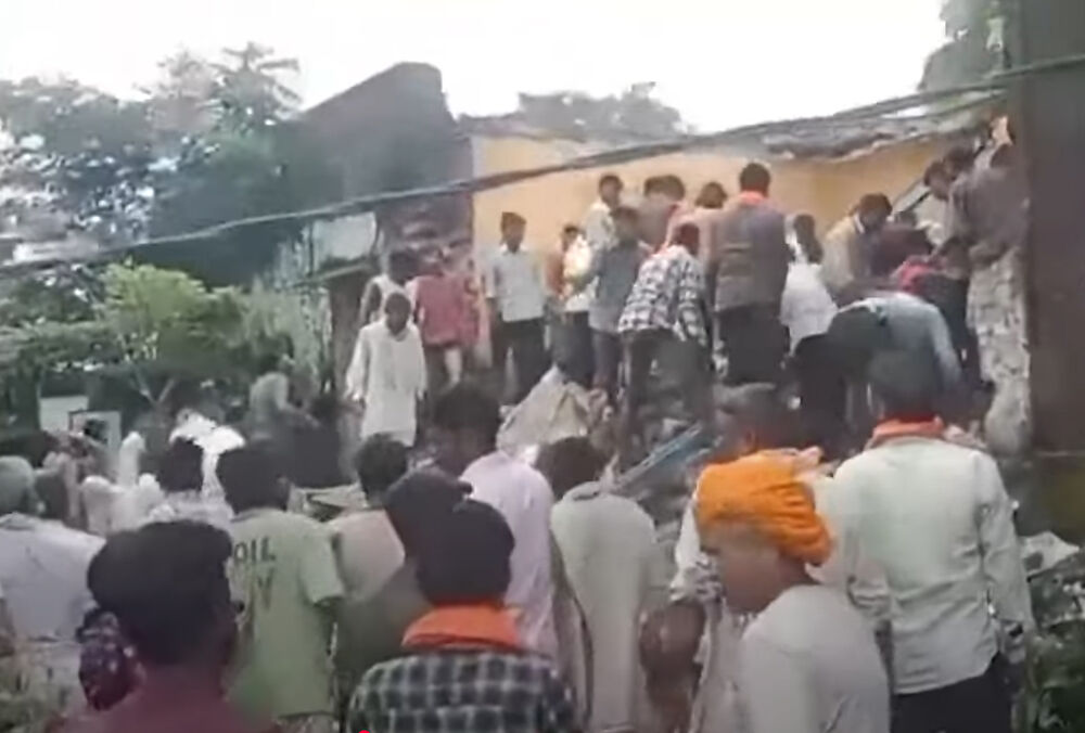 В Индии обрушилась школа: много погибших и раненых