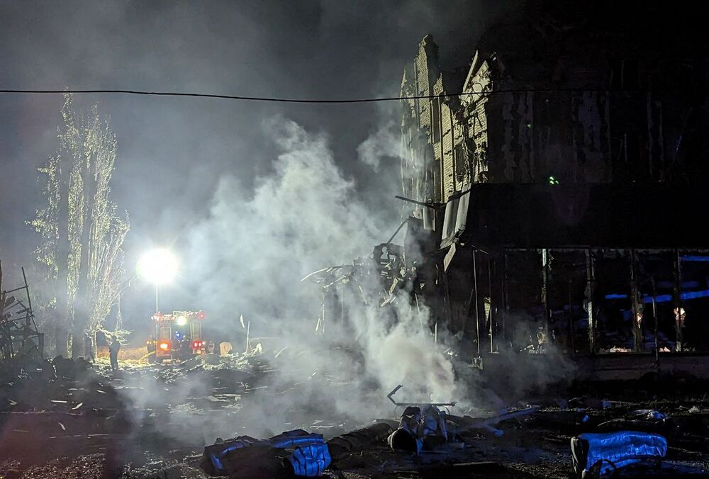 Під обстріл у Покровську потрапив поліцейський, який був героєм фільму ”20 днів у Маріуполі”: фото Під обстріл у Покровську потрапив поліцейський, який був героєм фільму ”20 днів у Маріуполі”: фото
