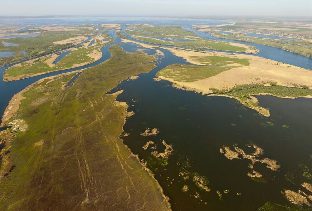 Украинские военные контролируют большинство островов в Херсонской области, - ВСУ