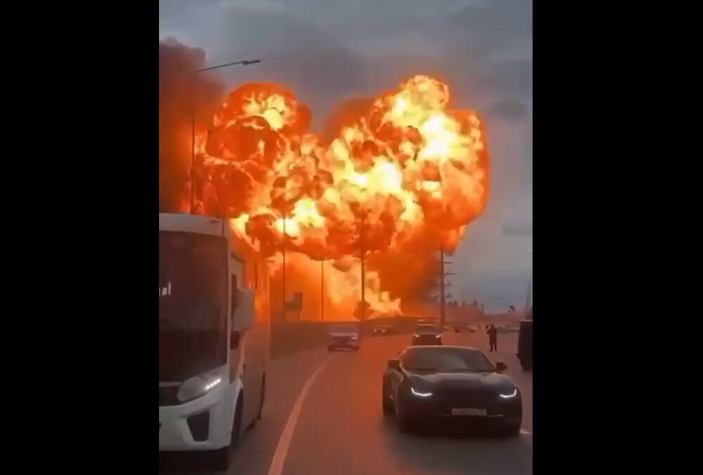 У Чечні пролунав потужний вибух на заправці: відео