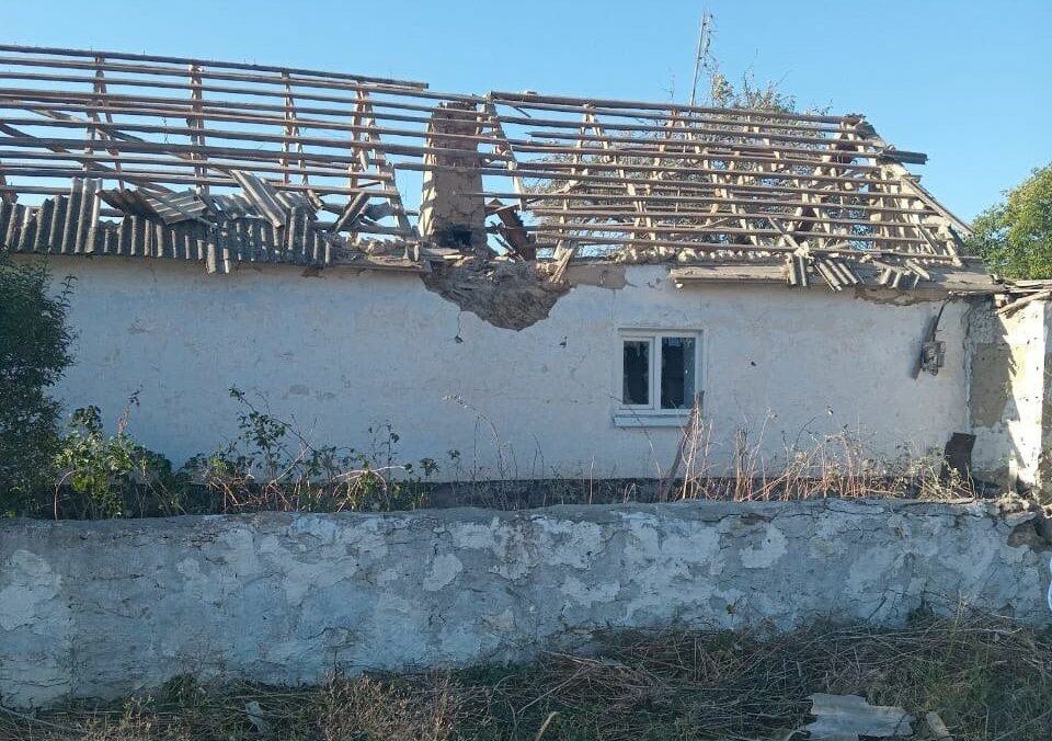 Російська артилерія вдарила по житловому кварталу в Херсоні: є загиблі