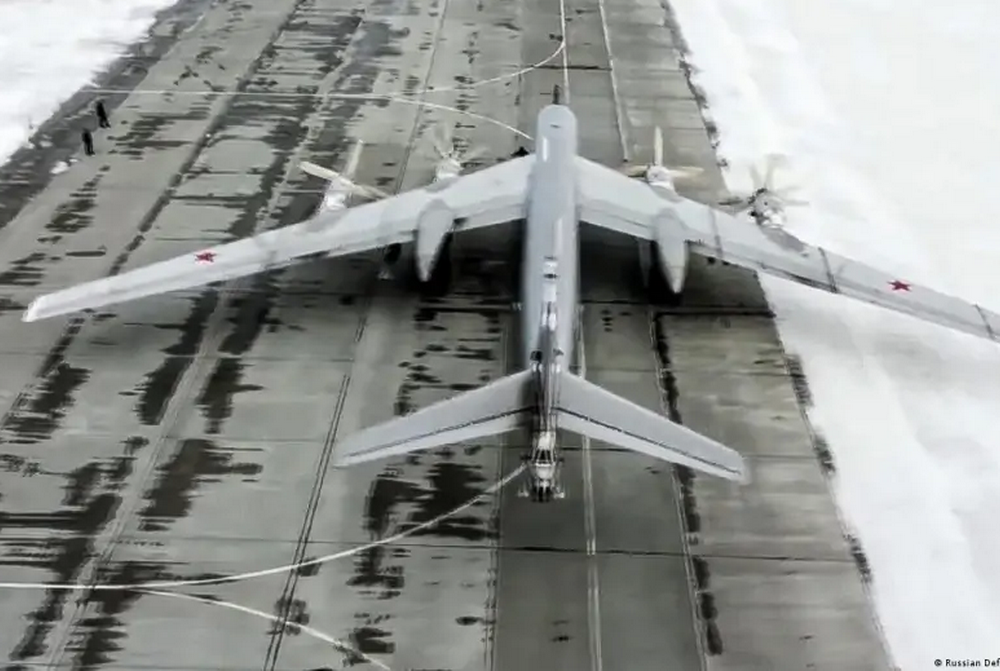 Вибухи в Енгельсі: у Росії стурбовані нефздатністю Путіна захищати критичну інфраструктуру