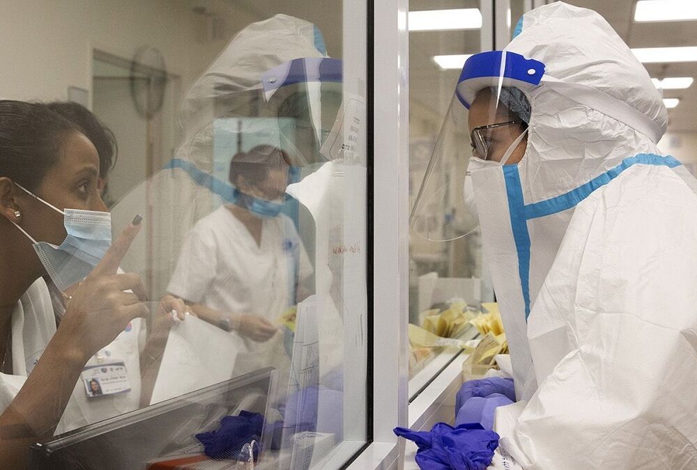 Ізраїль готується почати прищеплювати немовлят від ковіду