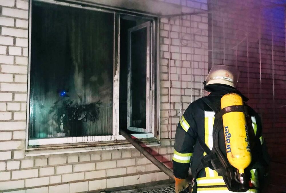 З реанімації виносили на руках: в Запоріжжі загорілася обласна лікарня - ВІДЕО