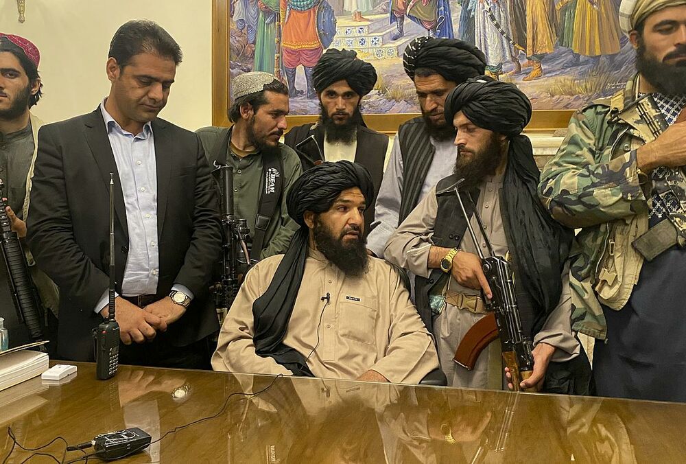 Талибы пришли к власти в Афганистане: кто готов признать их государство