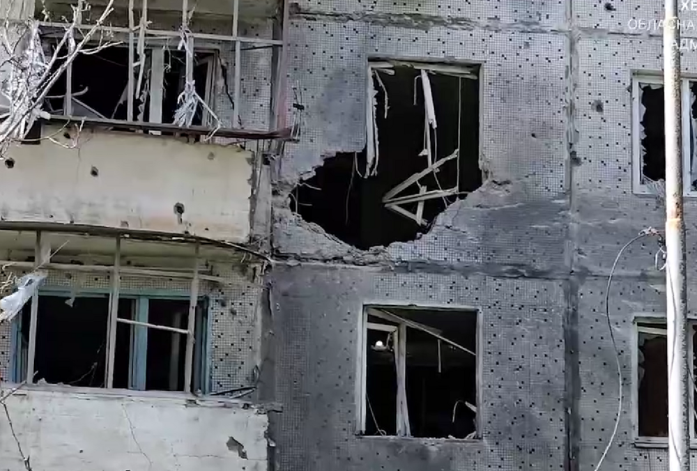 Росіяни вдарили по Херсону: п'ятеро поранених