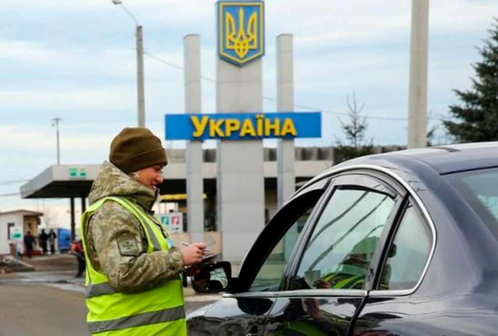 Украина переходит на усиленный режим охраны границы с Беларусью Украина переходит на усиленный режим охраны границы с Беларусью