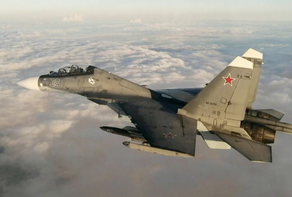 В России упал истребитель Су-30: экипаж погиб