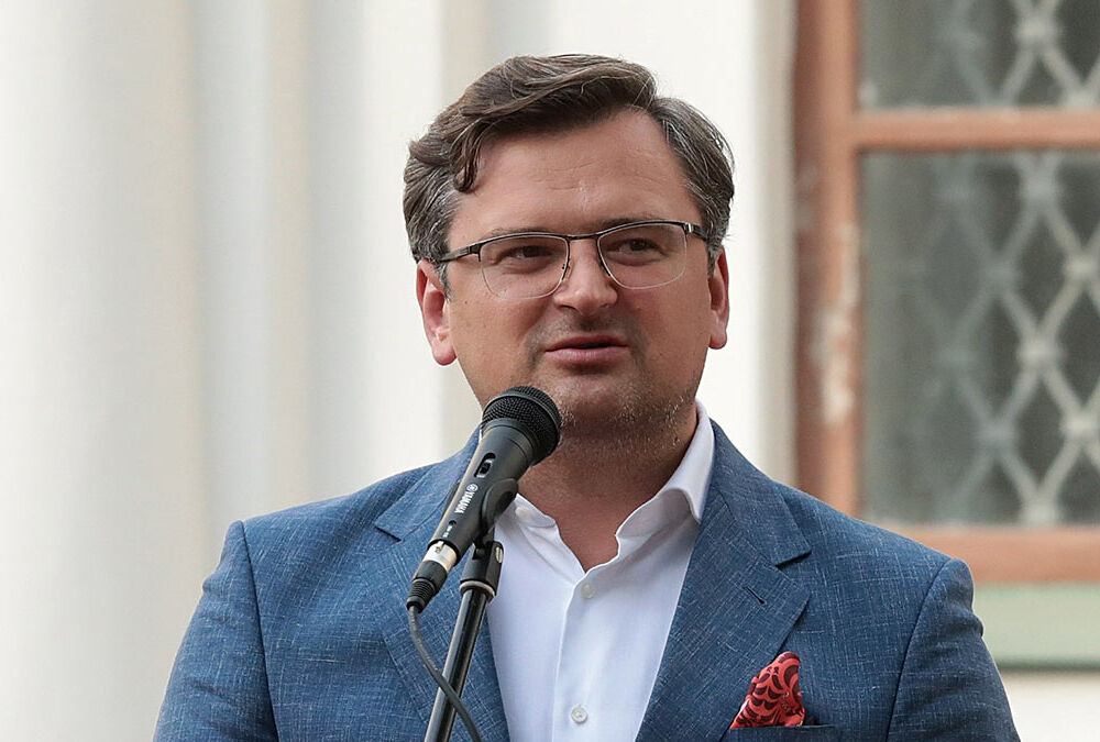 Кулеба: Україна має намір закуповувати зброю у європейських країн Кулеба: Україна має намір закуповувати зброю у європейських країн