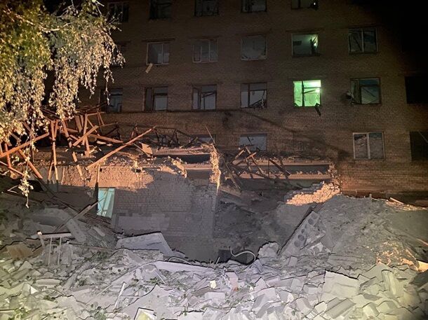 Россияне ударили ракетами по перинатальному центру в Краматорске Россияне ударили ракетами по перинатальному центру в Краматорске