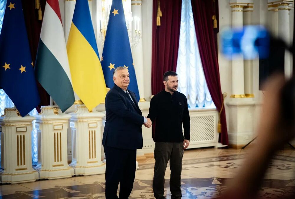 Зеленский встретился с Орбаном в Киеве