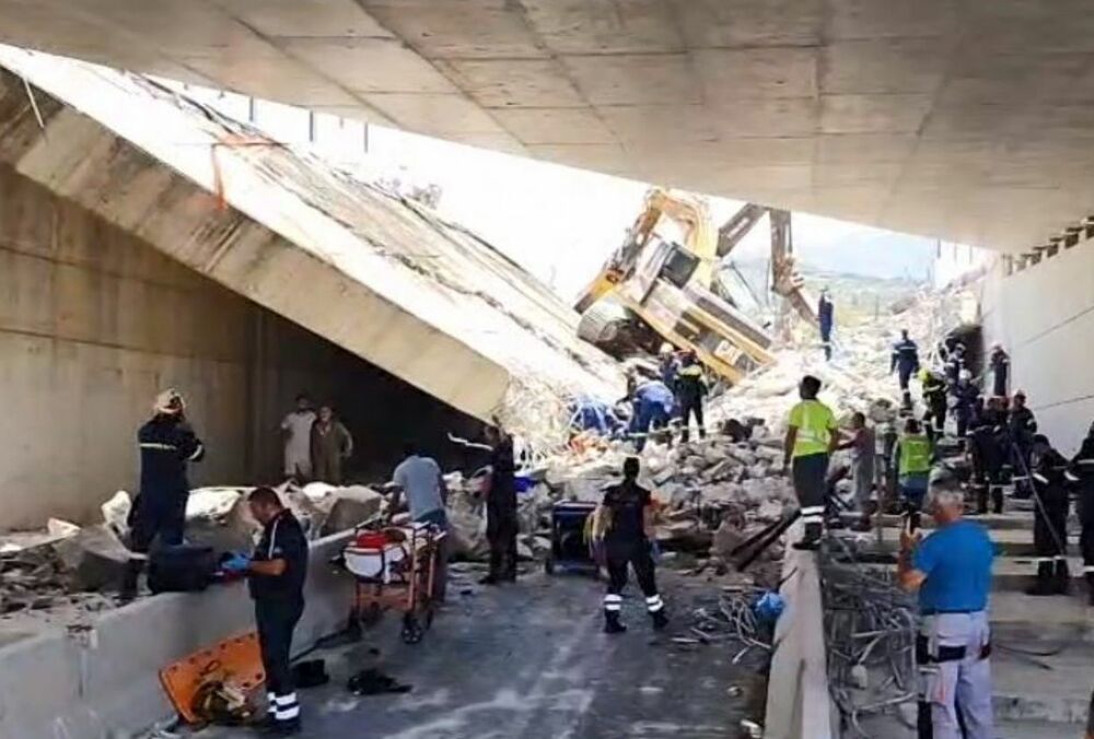 У Греції обвалився міст: є загиблі