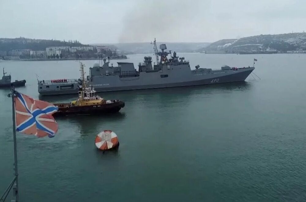 В Черное море выведен еще один российский ракетоноситель  В Черное море выведен еще один российский ракетоноситель
