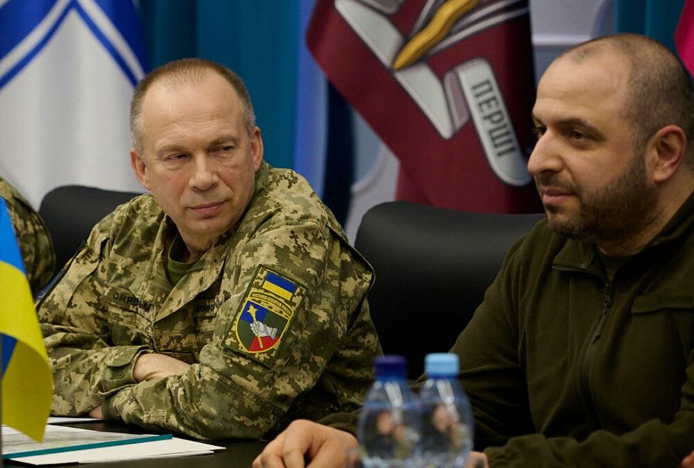 Сирський та Умєров побували на командних пунктах на фронті 