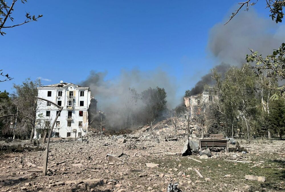 Одна людина загинула, 11 отримали поранення внаслідок удару по Краматорську