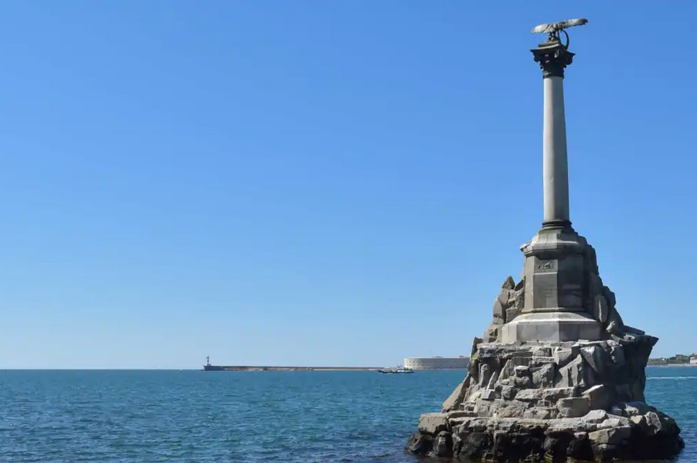 В Севастополе прогремел взрыв: оккупанты заявили, что сбили беспилотник