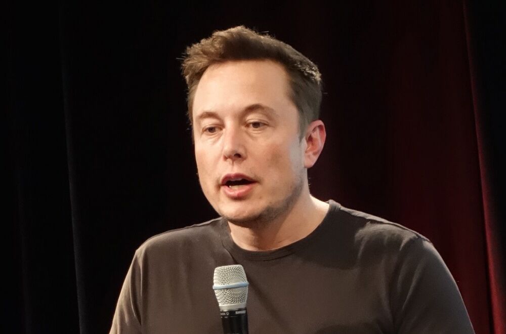 Ілон Маск перестав бути найбагатшою людиною у світі: кому вдалося його обігнати 