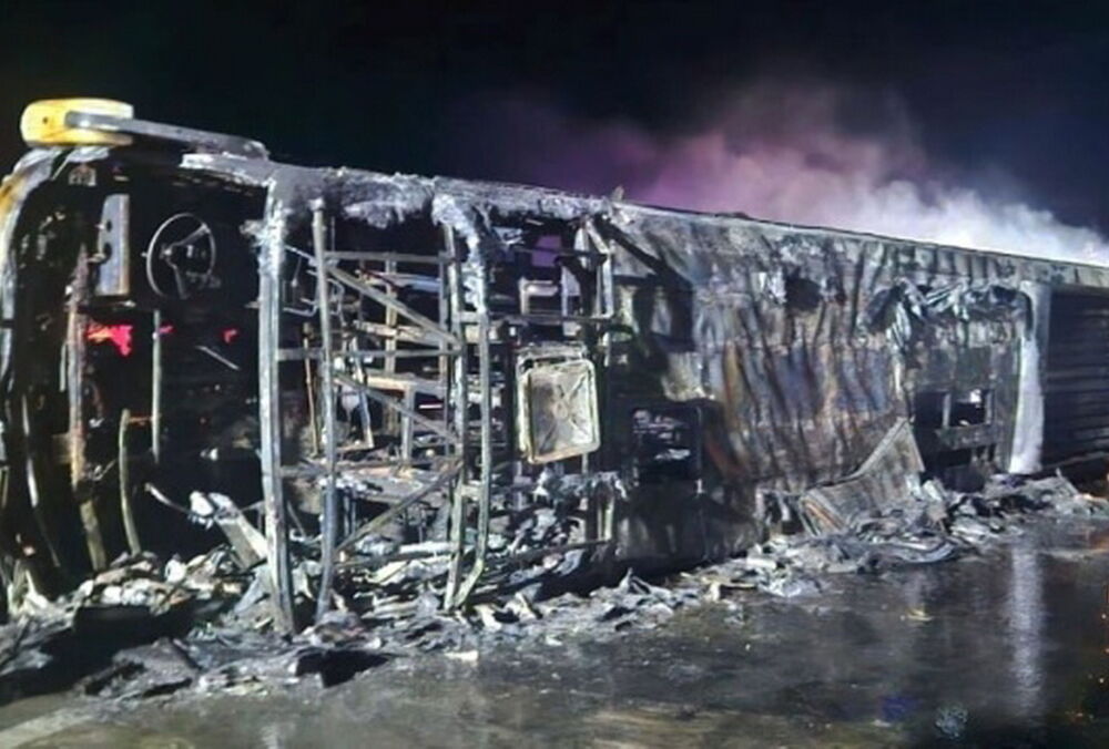 В Індії після ДТП спалахнув автобус: 25 людей загинули