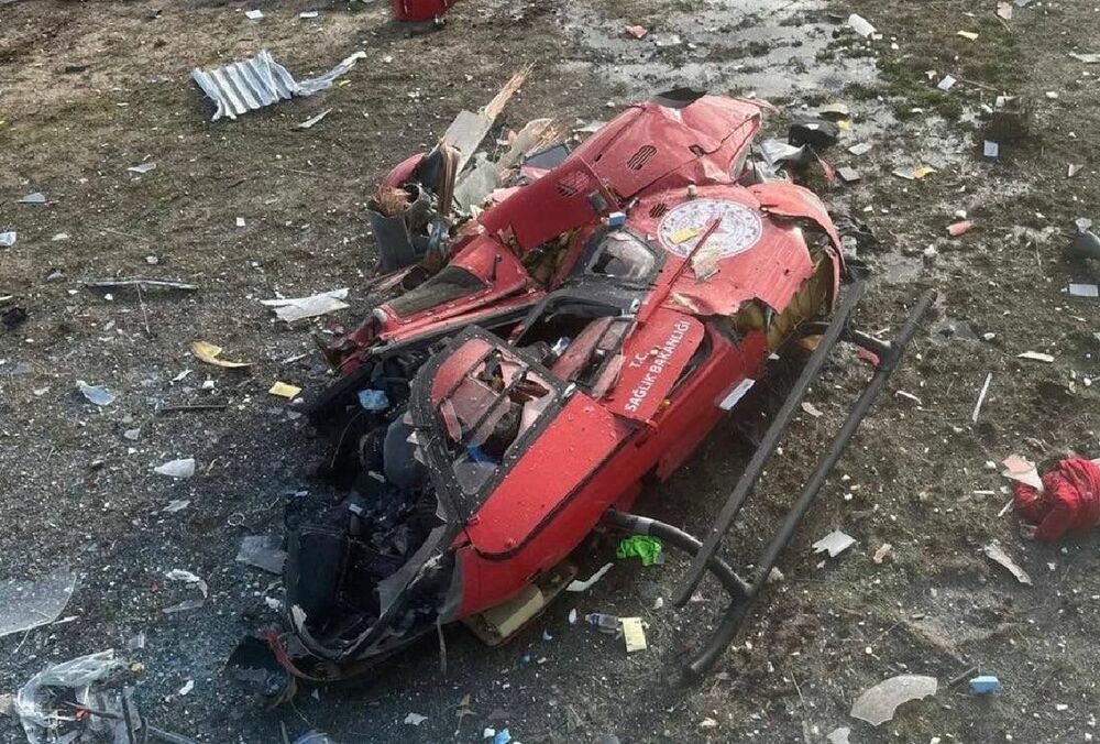 У Туреччині гелікоптер врізався в будівлю лікарні