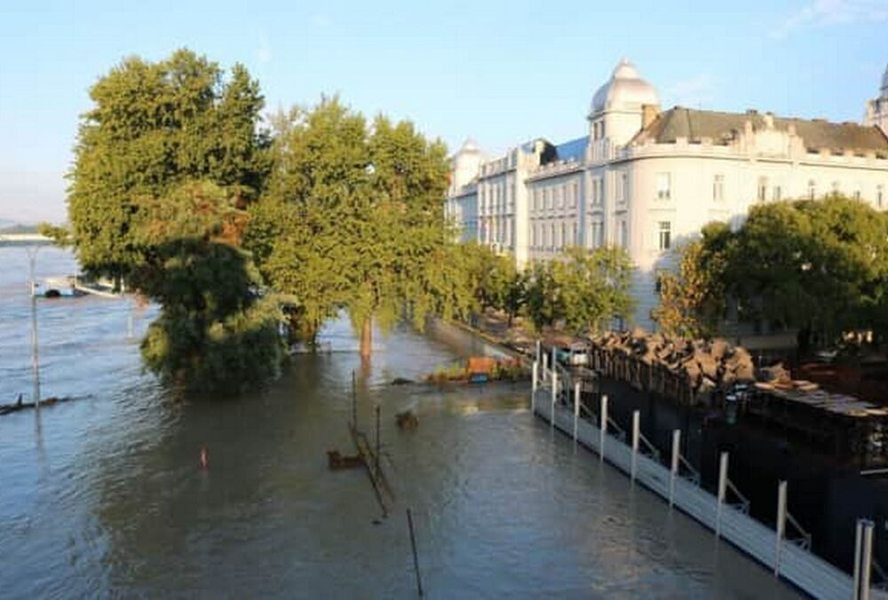 ”Укрзалізниця” оновила графік руху поїздів через жахливі повені в Центральній Європі