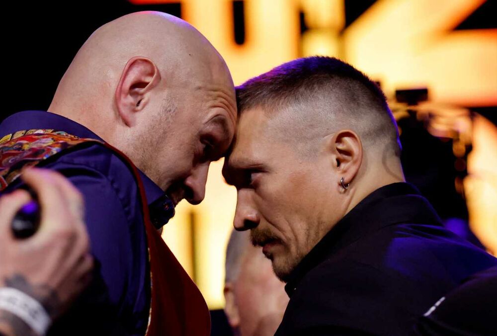 ”Довбаний боягуз”: менеджер Усика не стримався, коментуючи перенесення бою з Ф'юрі