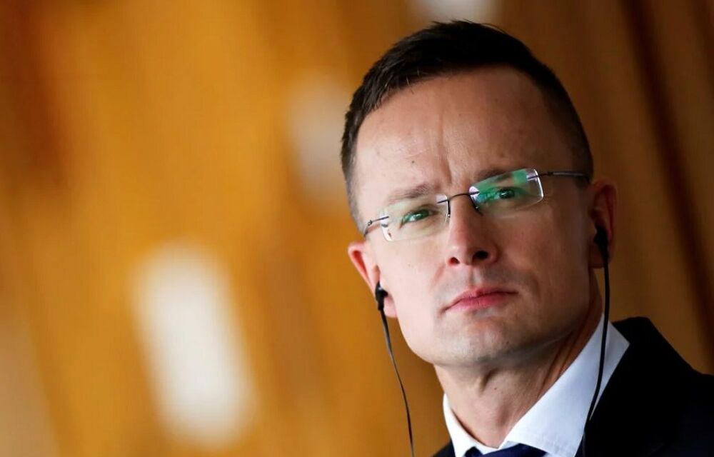  Сійярто заявив, що Угорщина перешкоджатиме 12-му пакету санкцій проти РФ