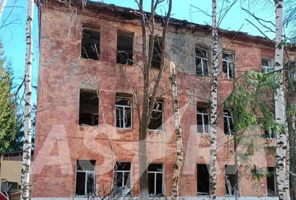 З'явилися фото наслідків атаки БПЛА на казарму 112-ї ракетної бригади у Шуї