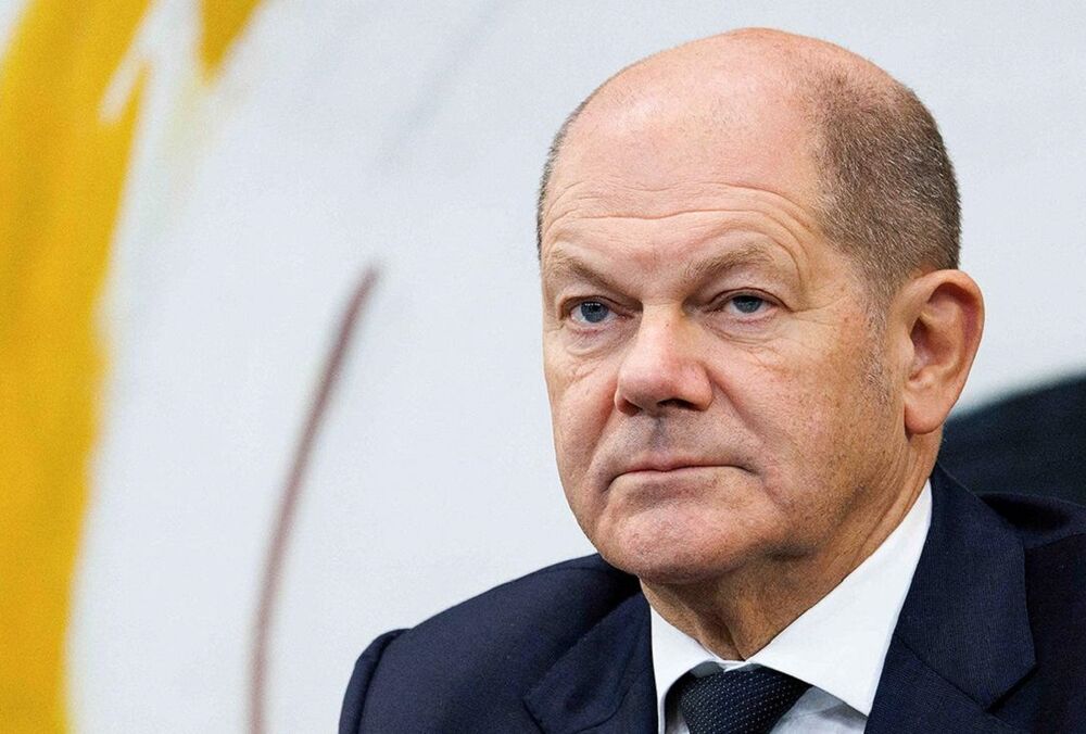 Шольц розкритикував противників поставок зброї Україні, згадавши про Бучу і Маріуполь.