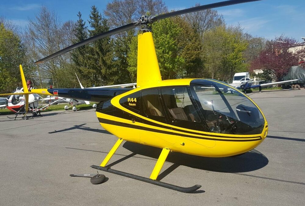 На западе Германии разбился гражданский вертолет: выжить не удалось никому 