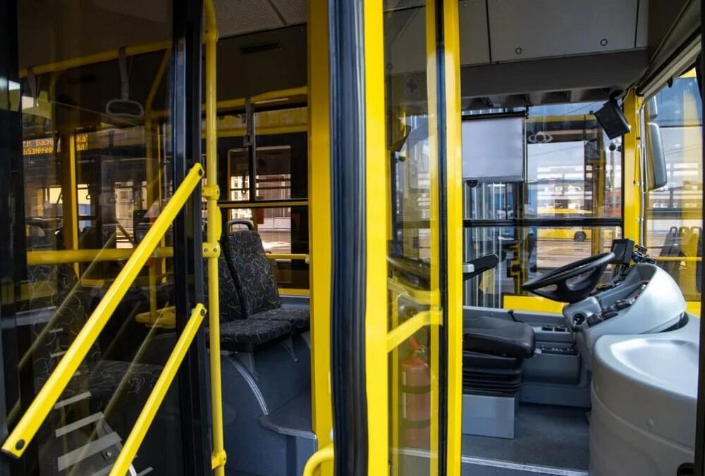 Столичний наземний транспорт не курсуватиме у разі оголошення повітряної тривоги