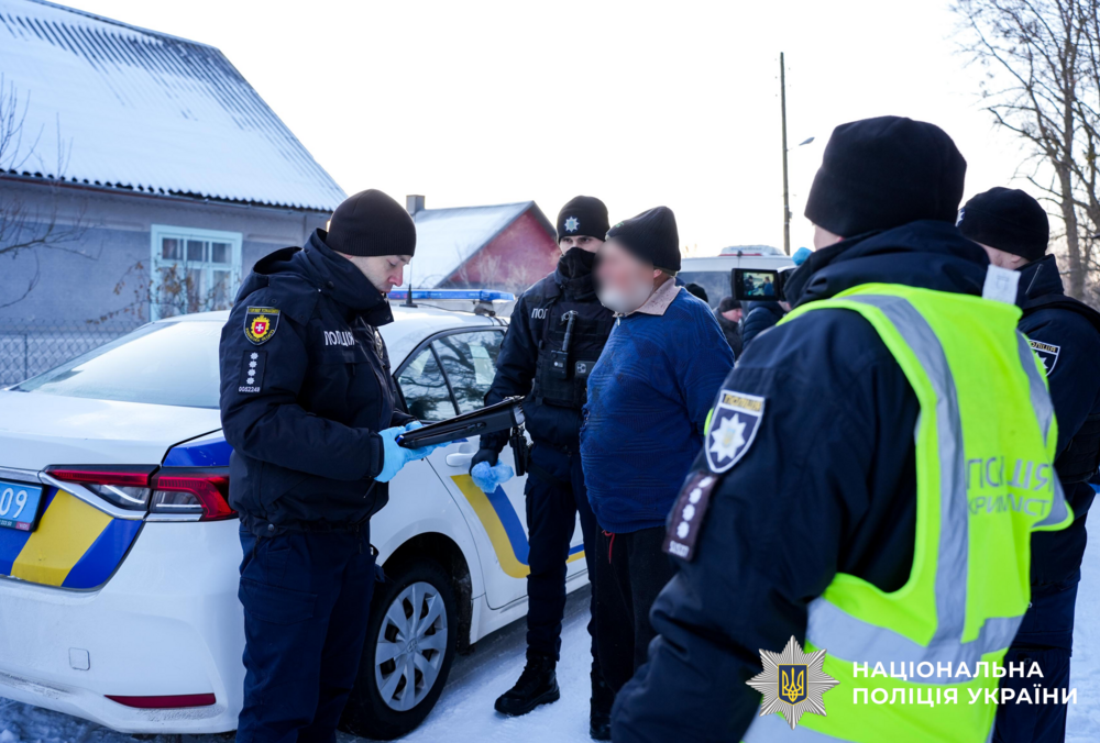 Массовое убийство в Ровенской области: мужчины зарубил топором и молотком 5 человек