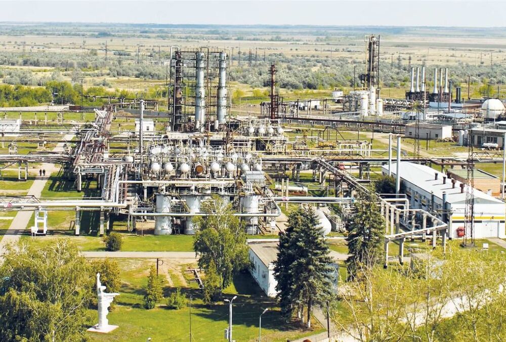 В России фиксируют пожар в районе Нефтегорского газоперерабатывающего завода