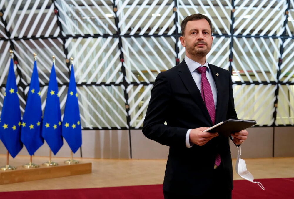 У Словаччині уряд іде у відставку: курс країни може змінитися на проросійський