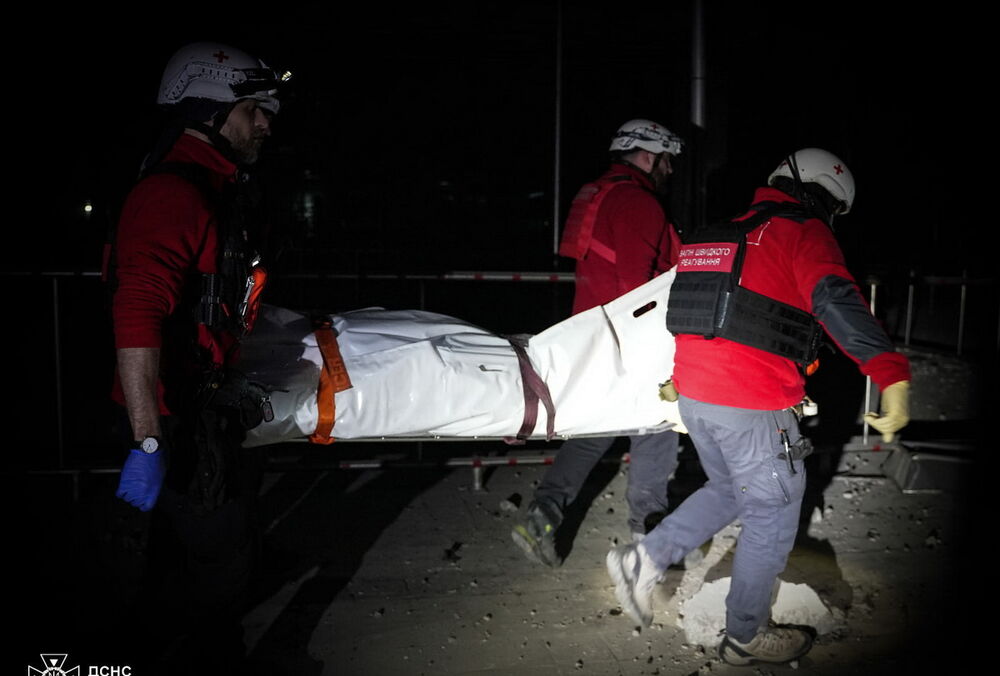 Россия ударила ”Искандером” по предприятию пищевой промышленности в Николаеве: погибли 2 женщины