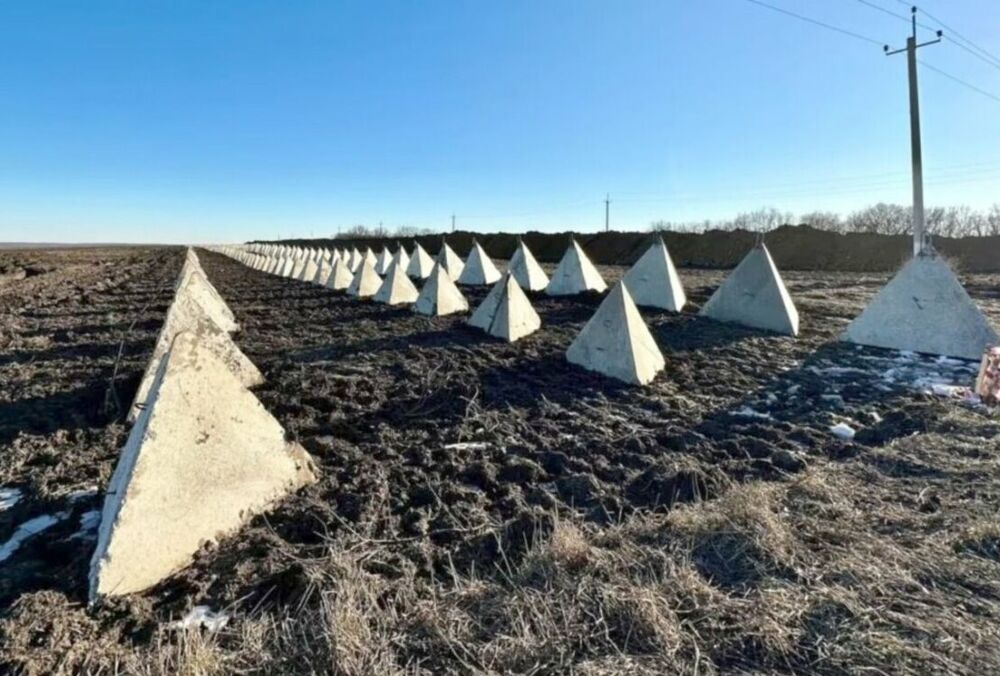 Чиновники Минобороны России разворовывали деньги на строительстве линии Суровикина, - СМИ