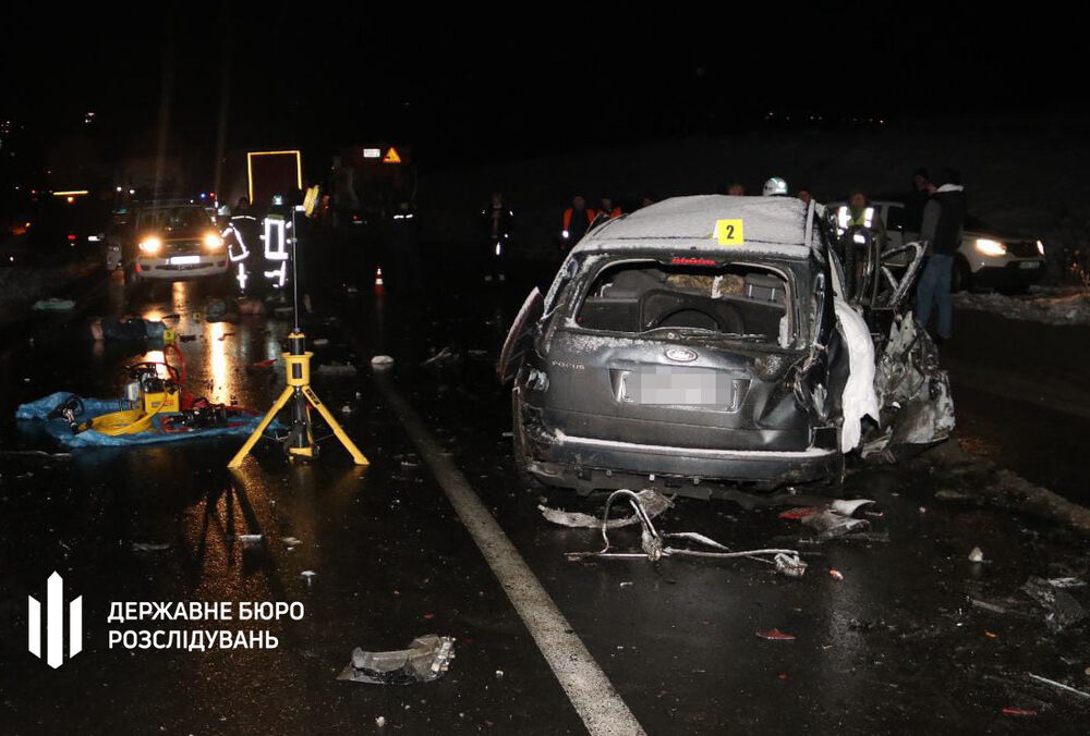 У ДБР розповіли подробиці ДТП на Львівщині, в якій загинули військові