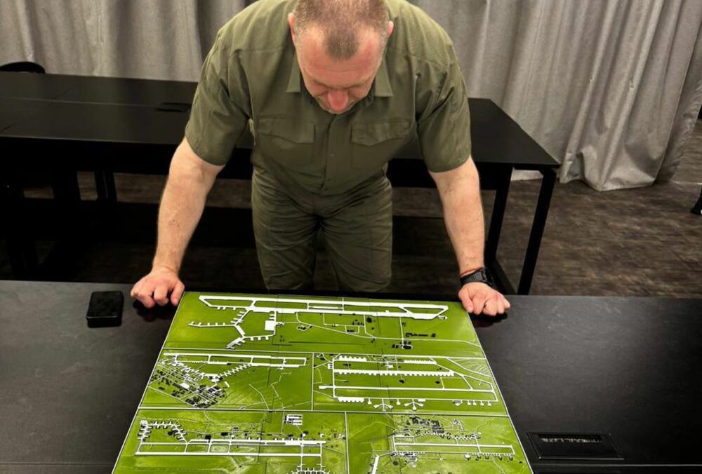 ”Паутина”: операцию в ходе которой атаковали 4 военных аэродрома России, контролировал лично Зеленский