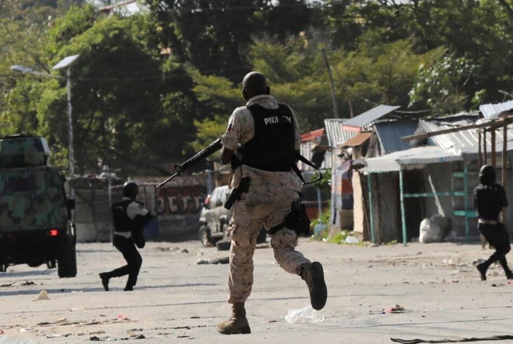 На Гаити из тюрьмы сбежали сотни опасных преступников