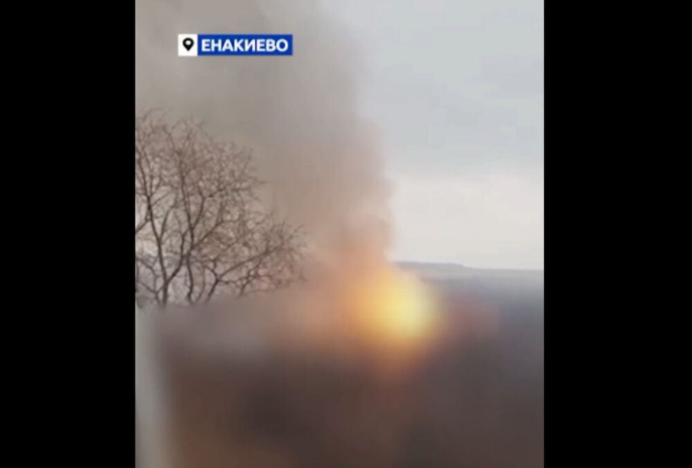 В оккупированном Енакиево после атаки детонирует склад с боеприпасами