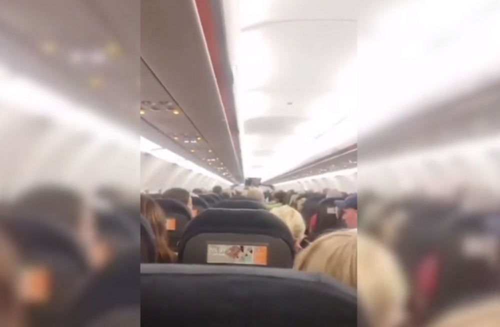 Британський лоукостер зняв з рейсу 19 пасажирів, бо літак був надто важким