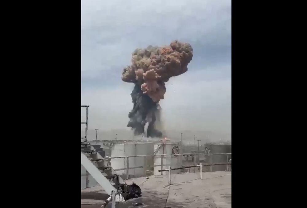 На півдні Ірану пролунав потужний вибух: постраждали понад 400 людей