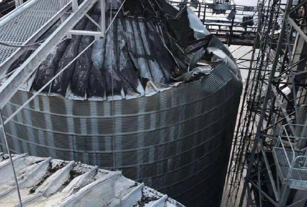 Росія знищила 60 000 тонн зерна у Чорноморському порту Росія знищила 60 000 тонн зерна у Чорноморському порту