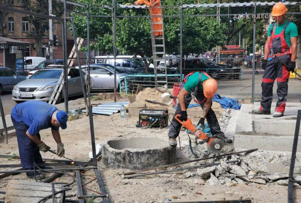 Захват земли в центре Одессы: сносят незаконный новострой
