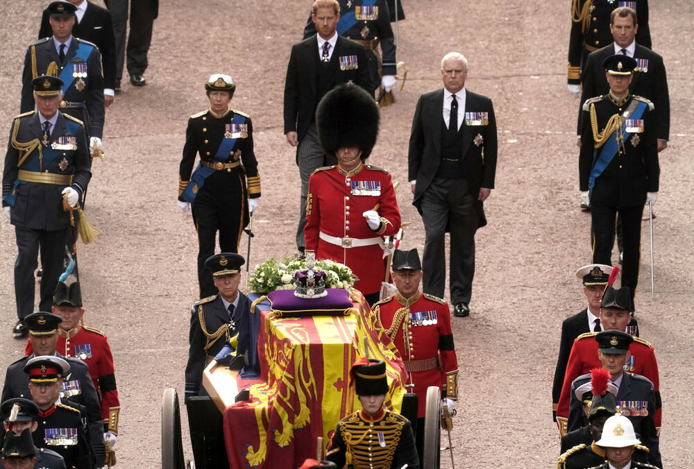 Стало відомо, скільки людей очікується на прощанні з королевою Єлизаветою ІІ