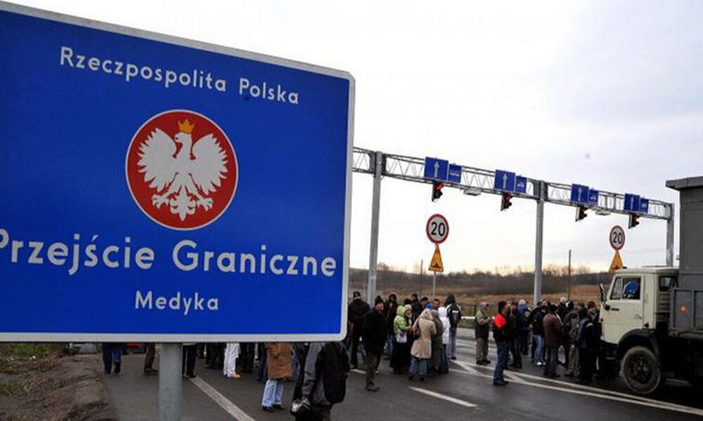 Польські фермери знову заблокували пункт ”Медика – Шегині”