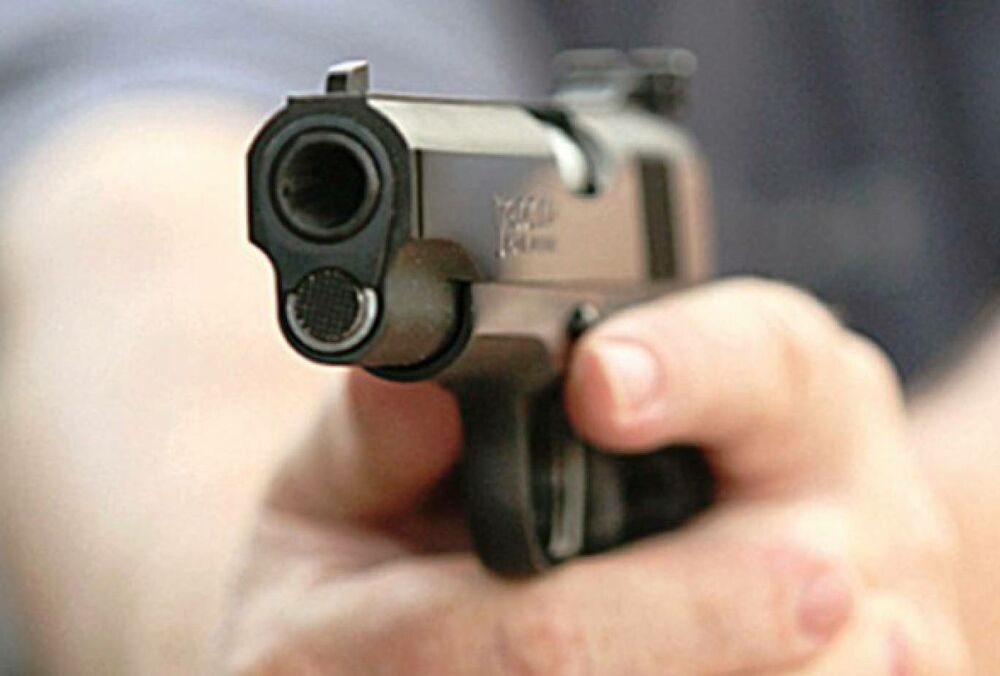 У Миколаєві чоловік вистрілив у підлітка