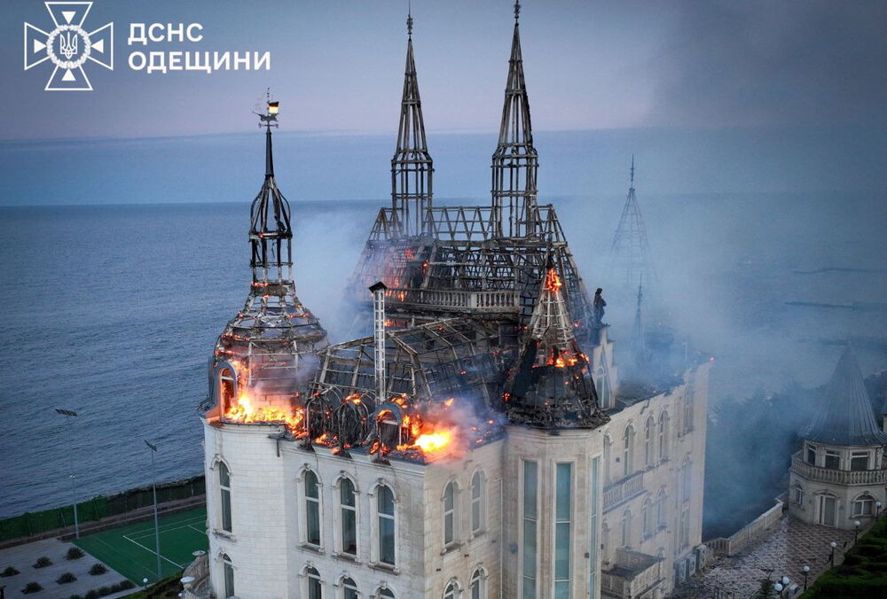 Удар по Одессе, предварительно, нанесли кассетным ”Искандером” Удар по Одессе, предварительно, нанесли кассетным ”Искандером”