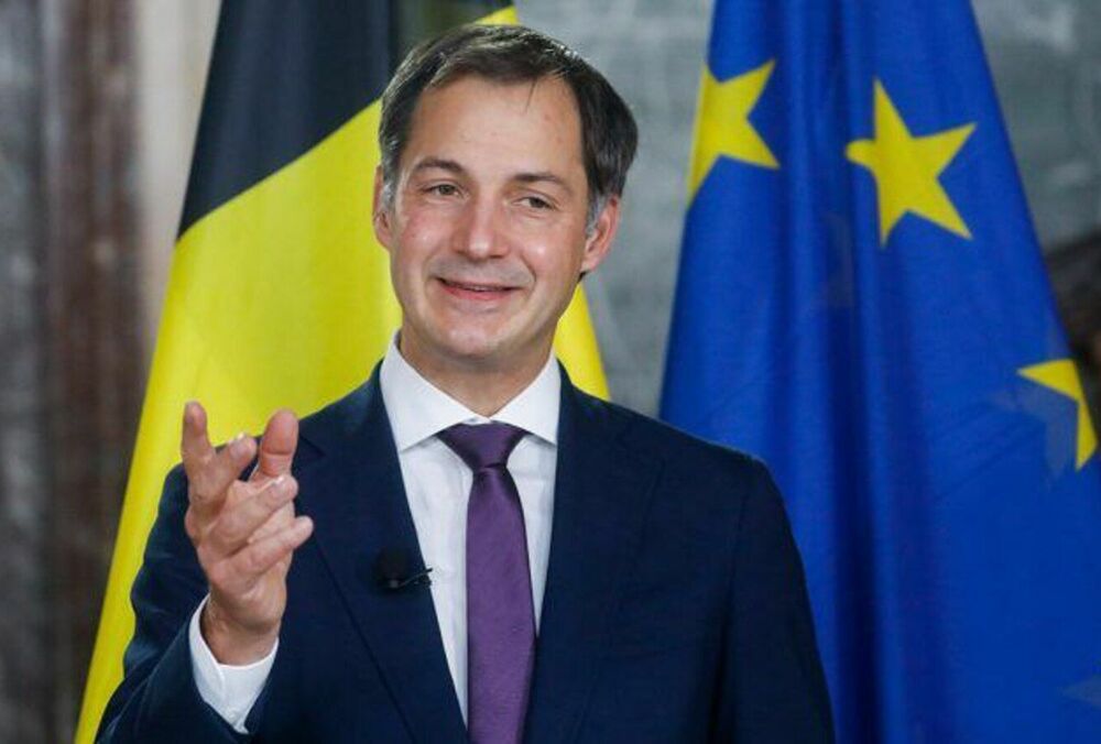 Прем'єр-міністр Бельгії отримав листи із токсичним порошком: є постраждалі Прем'єр-міністр Бельгії отримав листи із токсичним порошком: є постраждалі