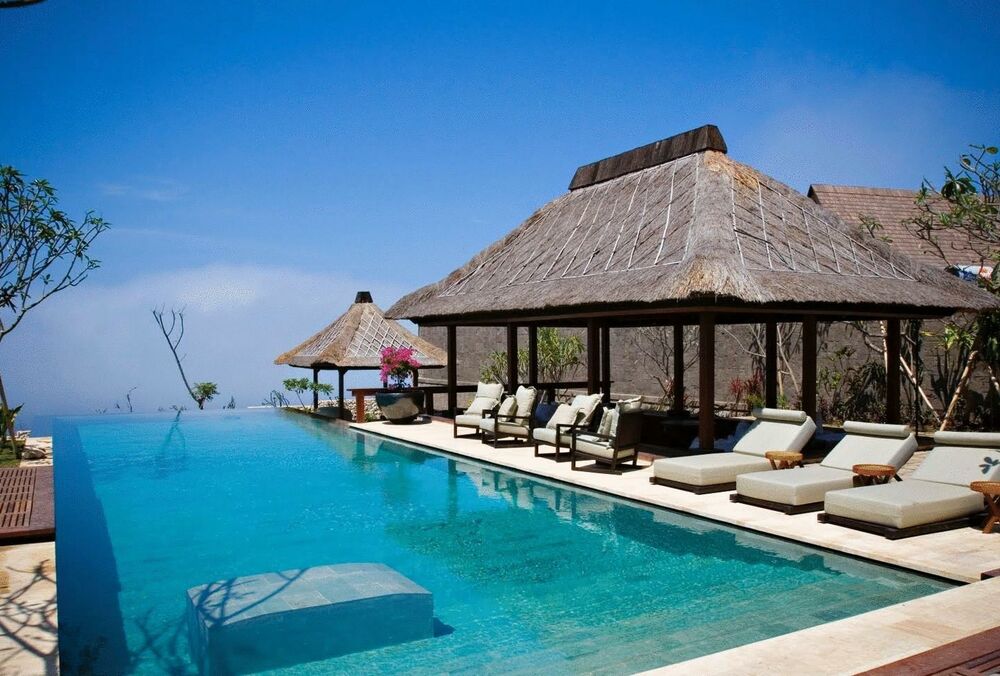 Курорти Балі відкрили для туристів з декількох країн: список